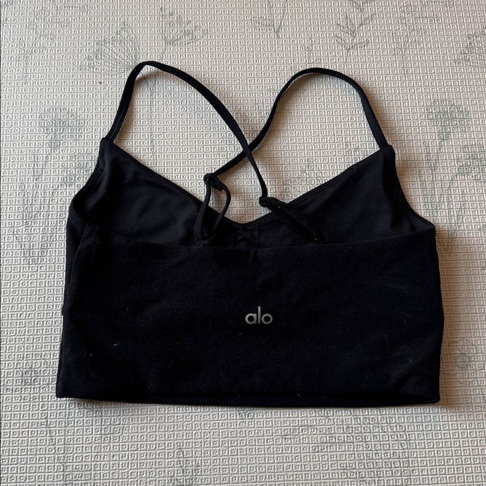 Black Cutout Bralette Crop Top - Women - Picture 2 of 3